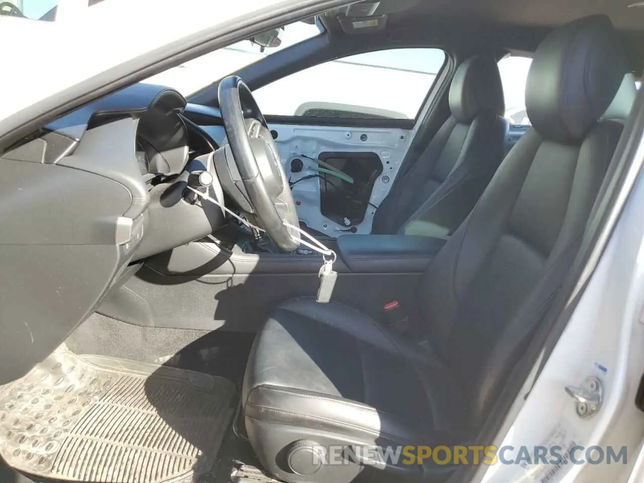 7 fotografías del automóvil dañado JM1BPALMXL1157896 MAZDA 3 2020