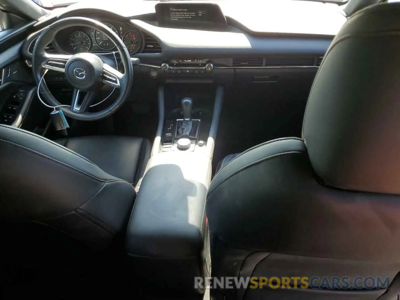 8 fotografías del automóvil dañado JM1BPAMMXL1160537 MAZDA 3 2020