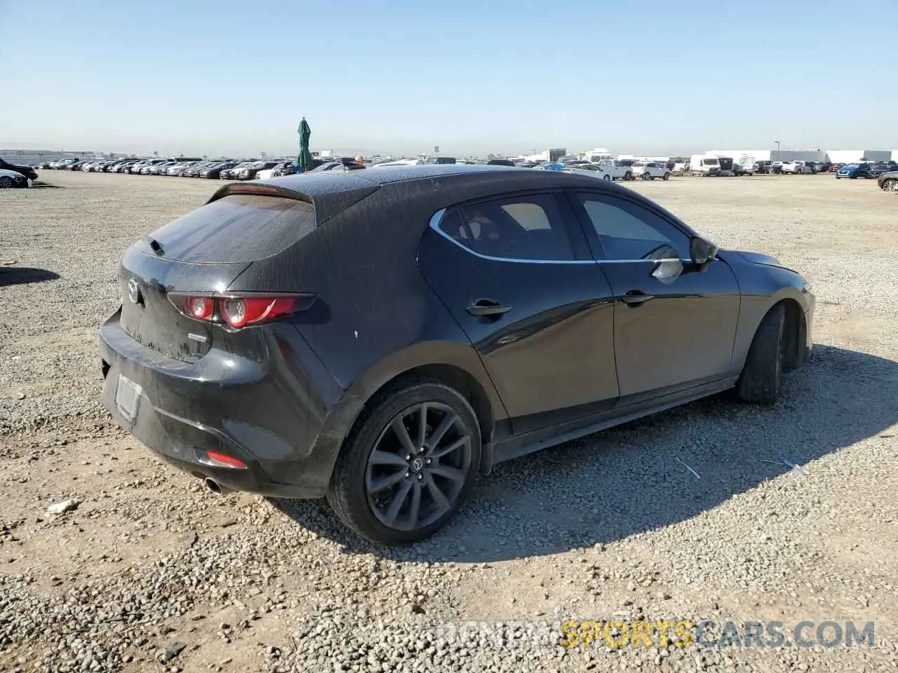 3 fotografías del automóvil dañado JM1BPANM3L1162662 MAZDA 3 2020