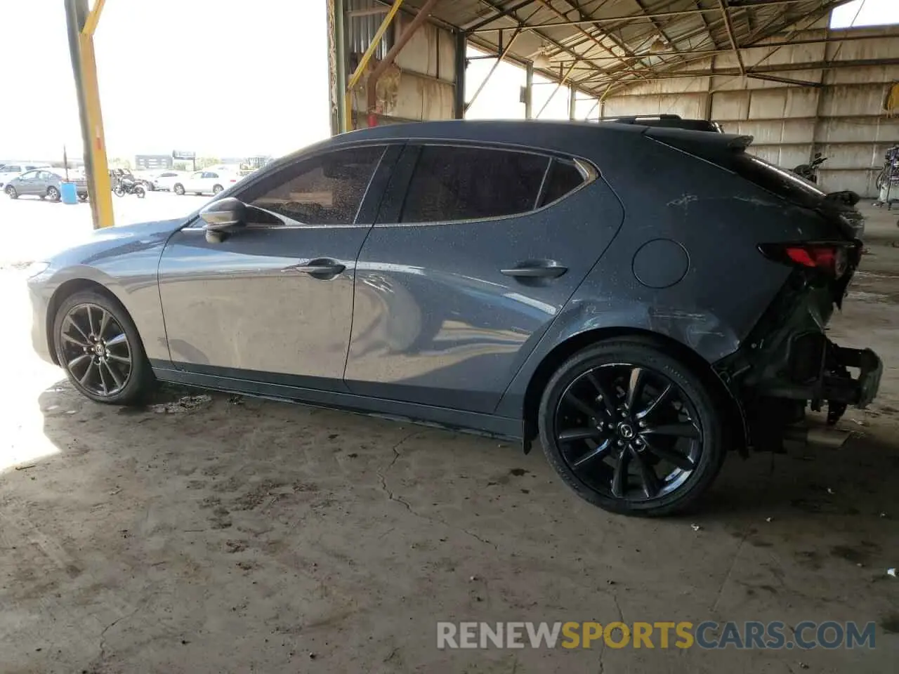 2 fotografías del automóvil dañado JM1BPBNM2L1158561 MAZDA 3 2020