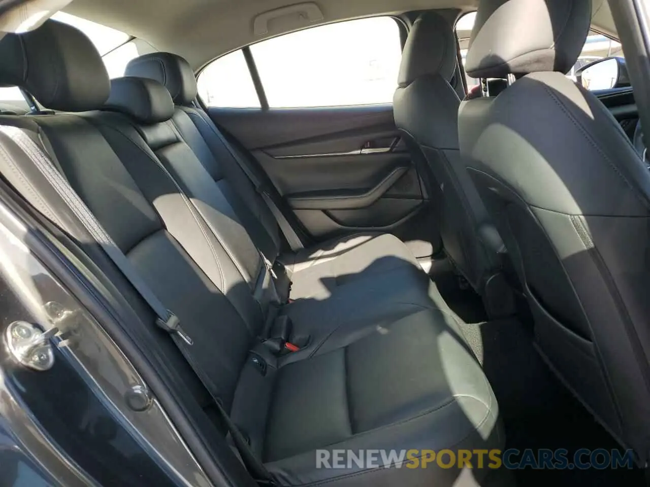 10 fotografías del automóvil dañado 3MZBPABL6MM250571 MAZDA 3 2021