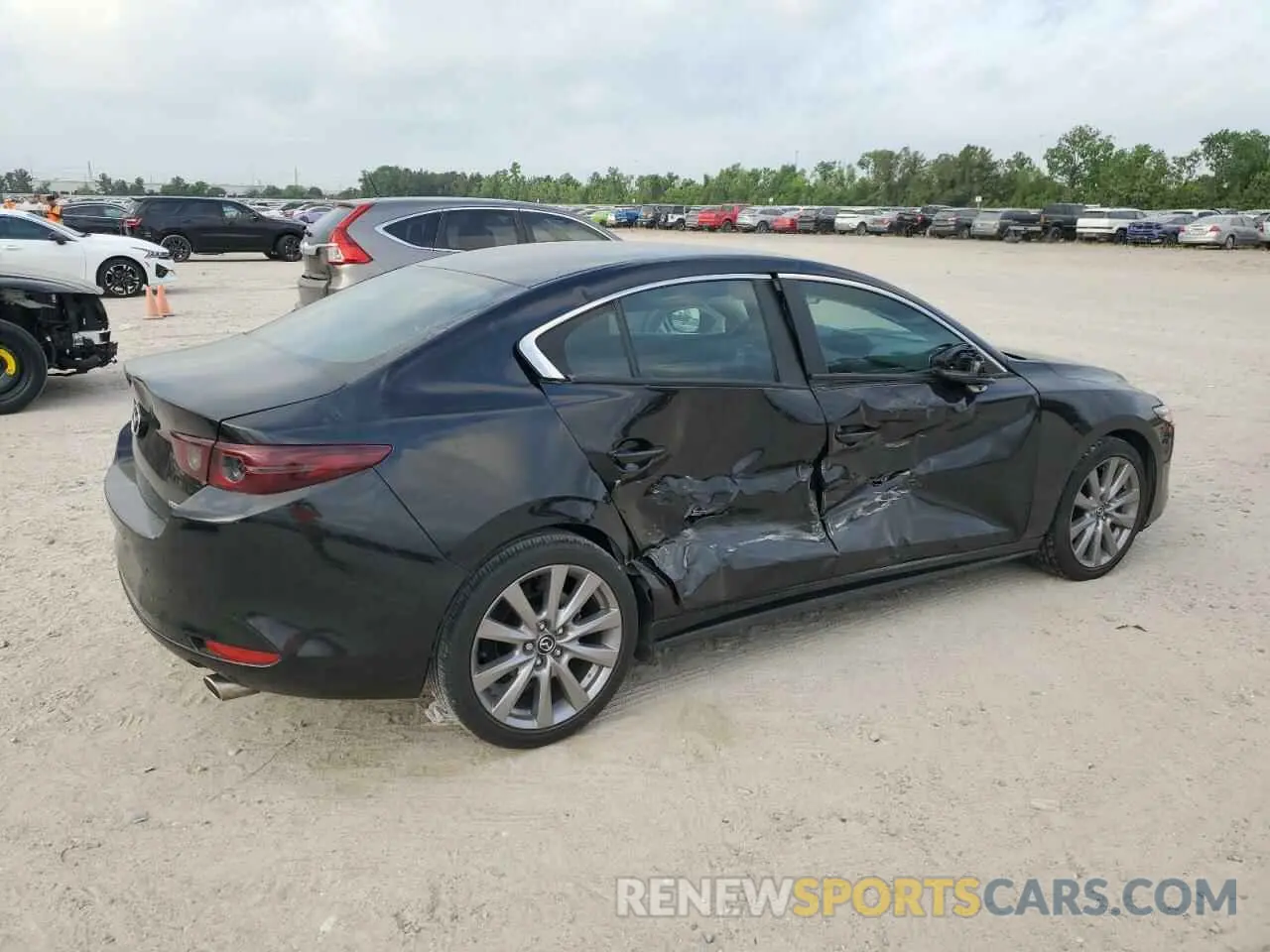 3 fotografías del automóvil dañado 3MZBPABL6MM253616 MAZDA 3 2021