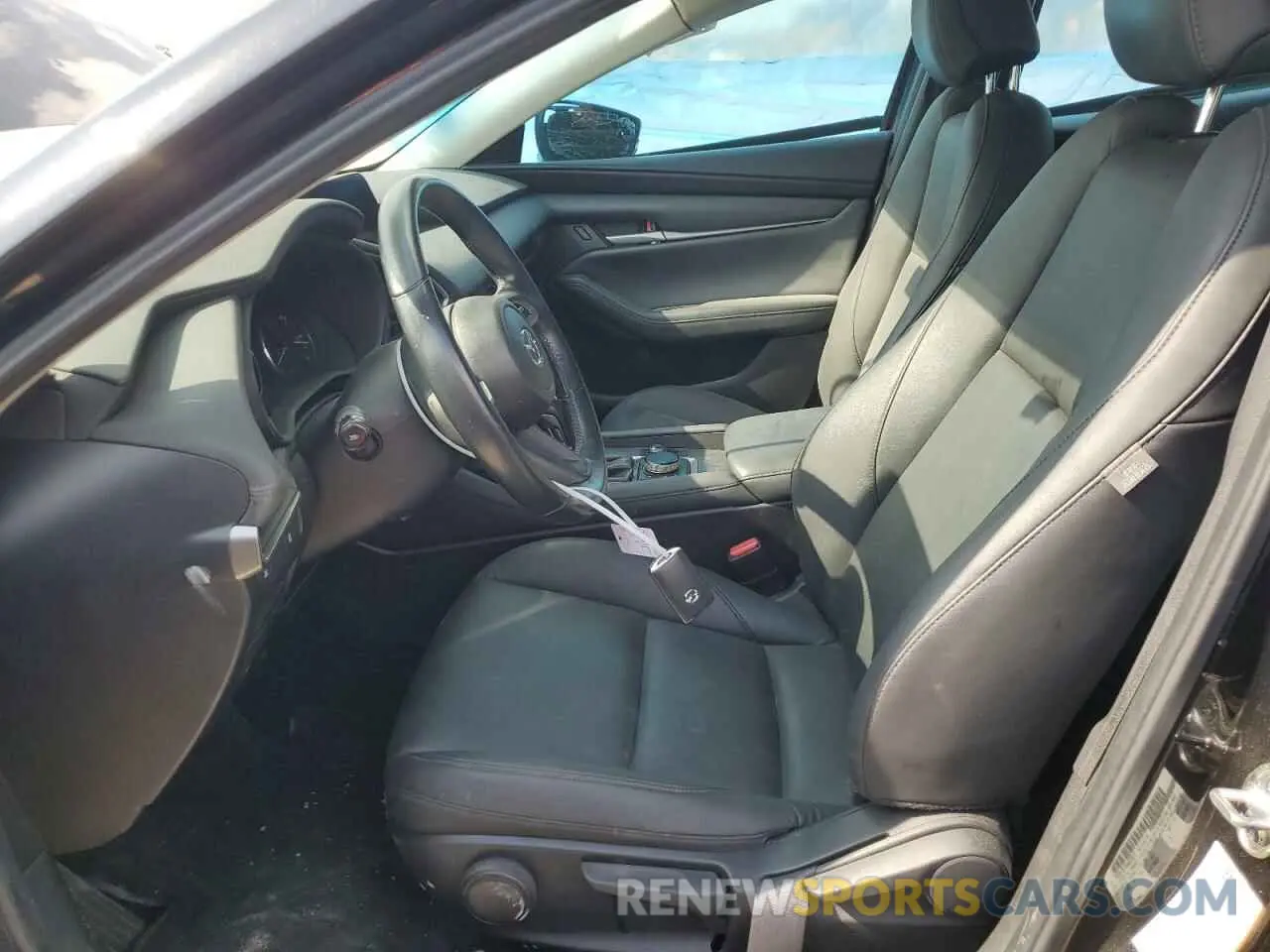 7 fotografías del automóvil dañado 3MZBPABL6MM253616 MAZDA 3 2021