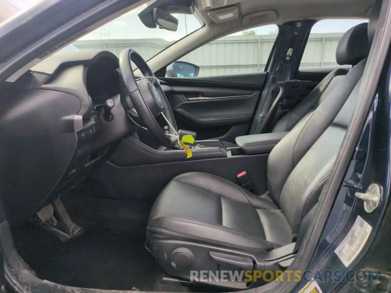 7 fotografías del automóvil dañado 3MZBPABL9MM253920 MAZDA 3 2021