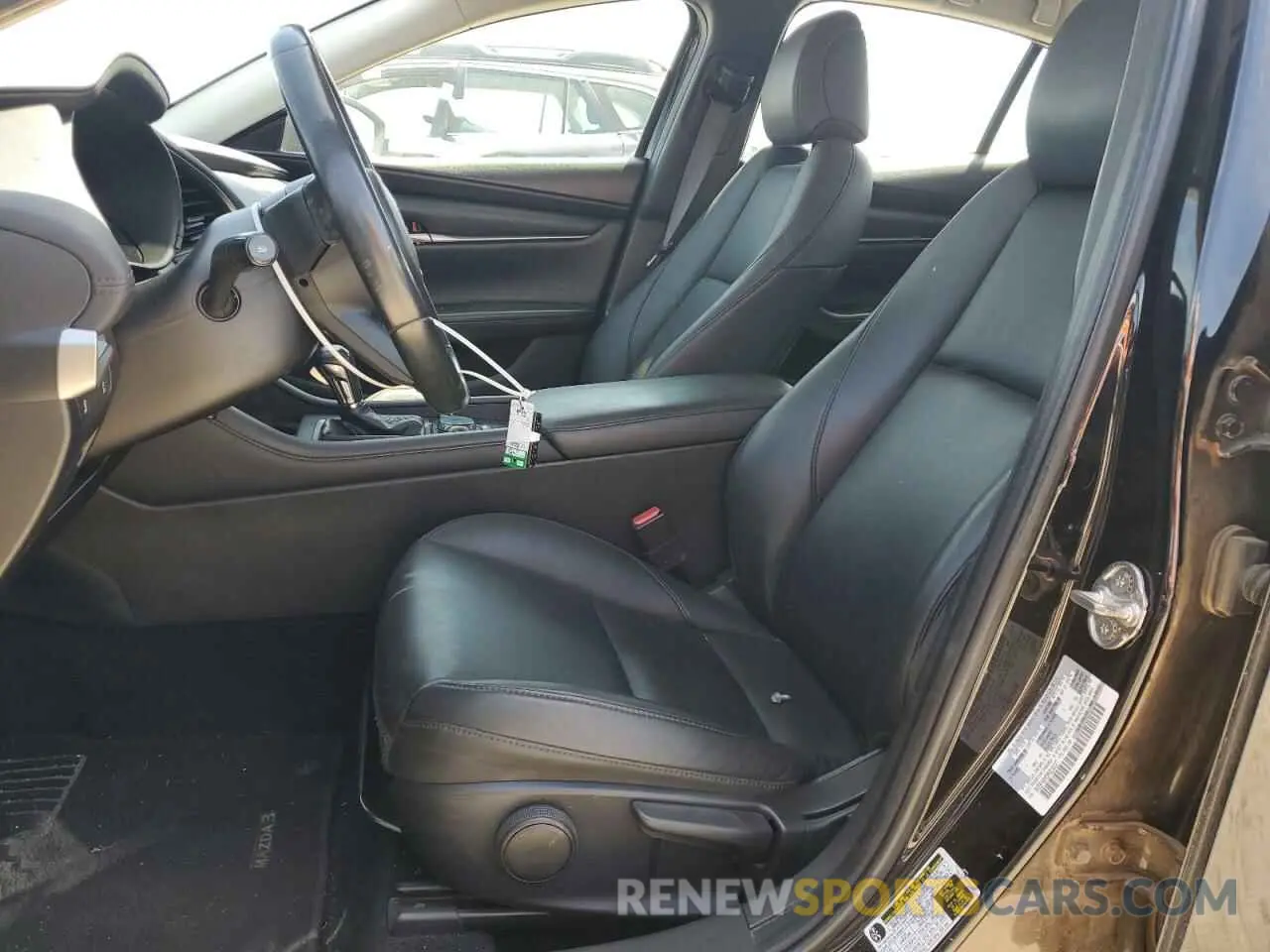 7 fotografías del automóvil dañado 3MZBPABM0MM208227 MAZDA 3 2021