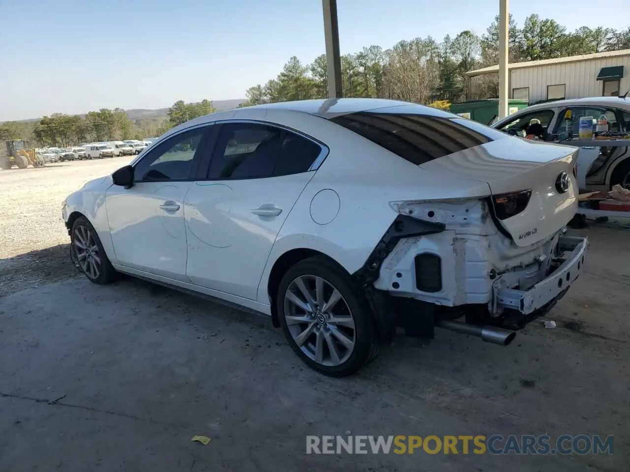 2 fotografías del automóvil dañado 3MZBPABM5MM207137 MAZDA 3 2021
