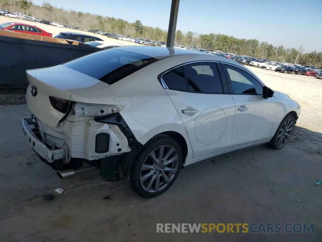 3 fotografías del automóvil dañado 3MZBPABM5MM207137 MAZDA 3 2021