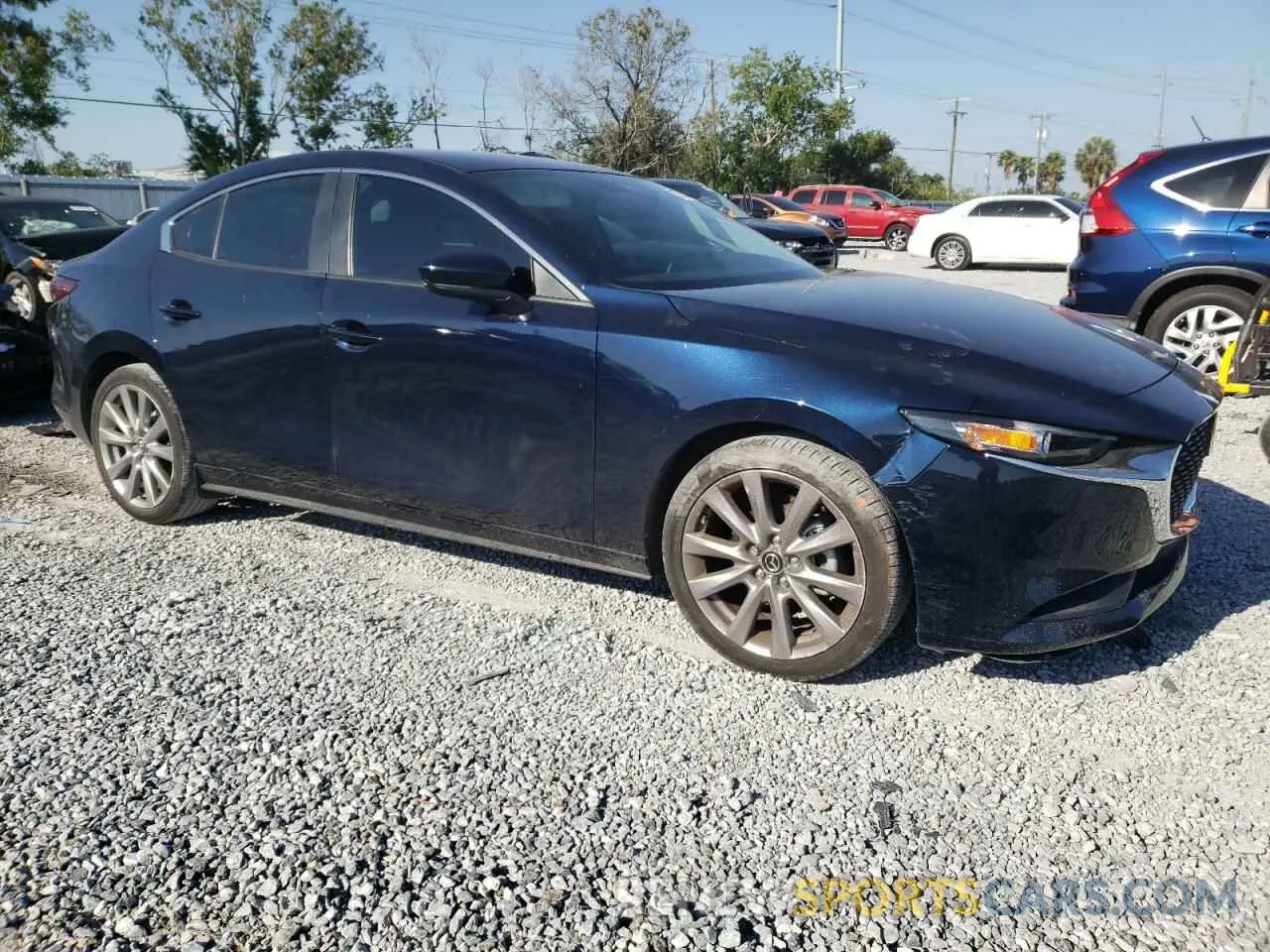 4 fotografías del automóvil dañado 3MZBPABM5MM208305 MAZDA 3 2021