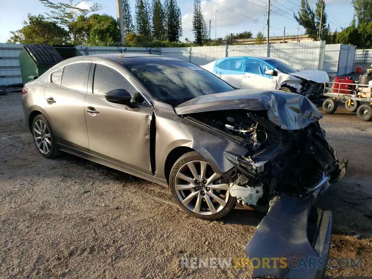 4 fotografías del automóvil dañado 3MZBPADL0MM200357 MAZDA 3 2021