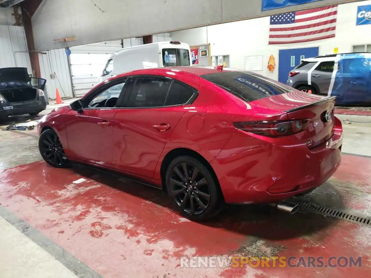 2 fotografías del automóvil dañado 3MZBPBEY6MM252396 MAZDA 3 2021