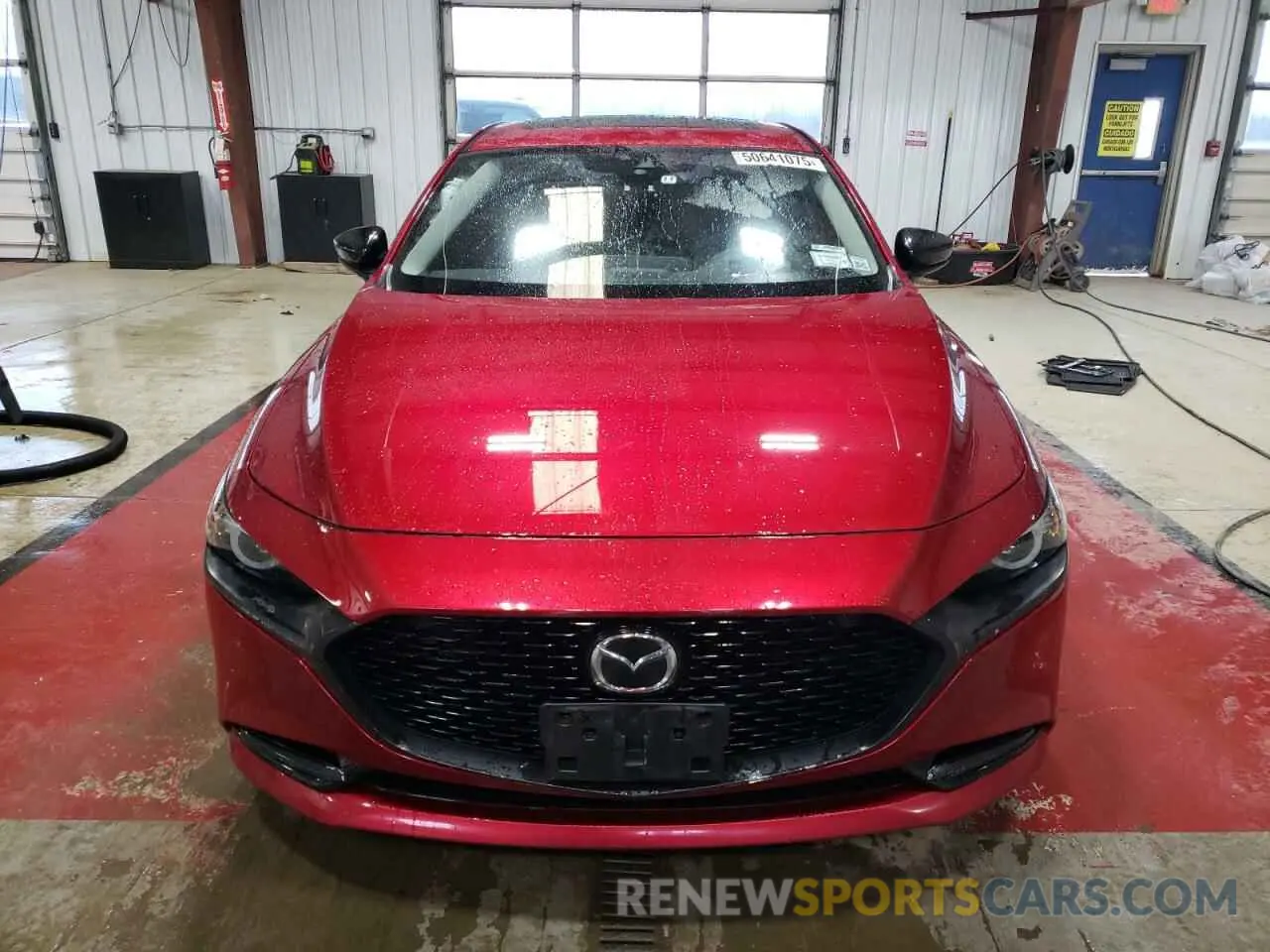 5 fotografías del automóvil dañado 3MZBPBEY6MM252396 MAZDA 3 2021