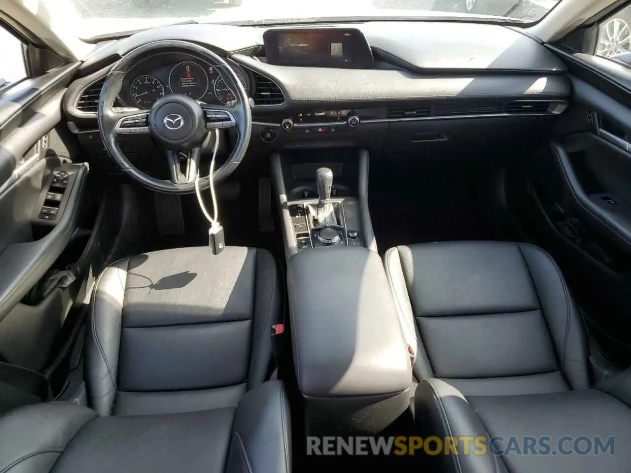 8 fotografías del automóvil dañado JM1BPABLXM1337003 MAZDA 3 2021