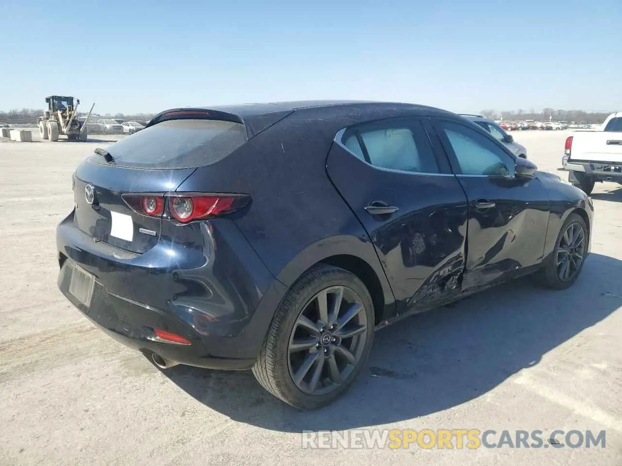 3 fotografías del automóvil dañado JM1BPAKL1M1402644 MAZDA 3 2021