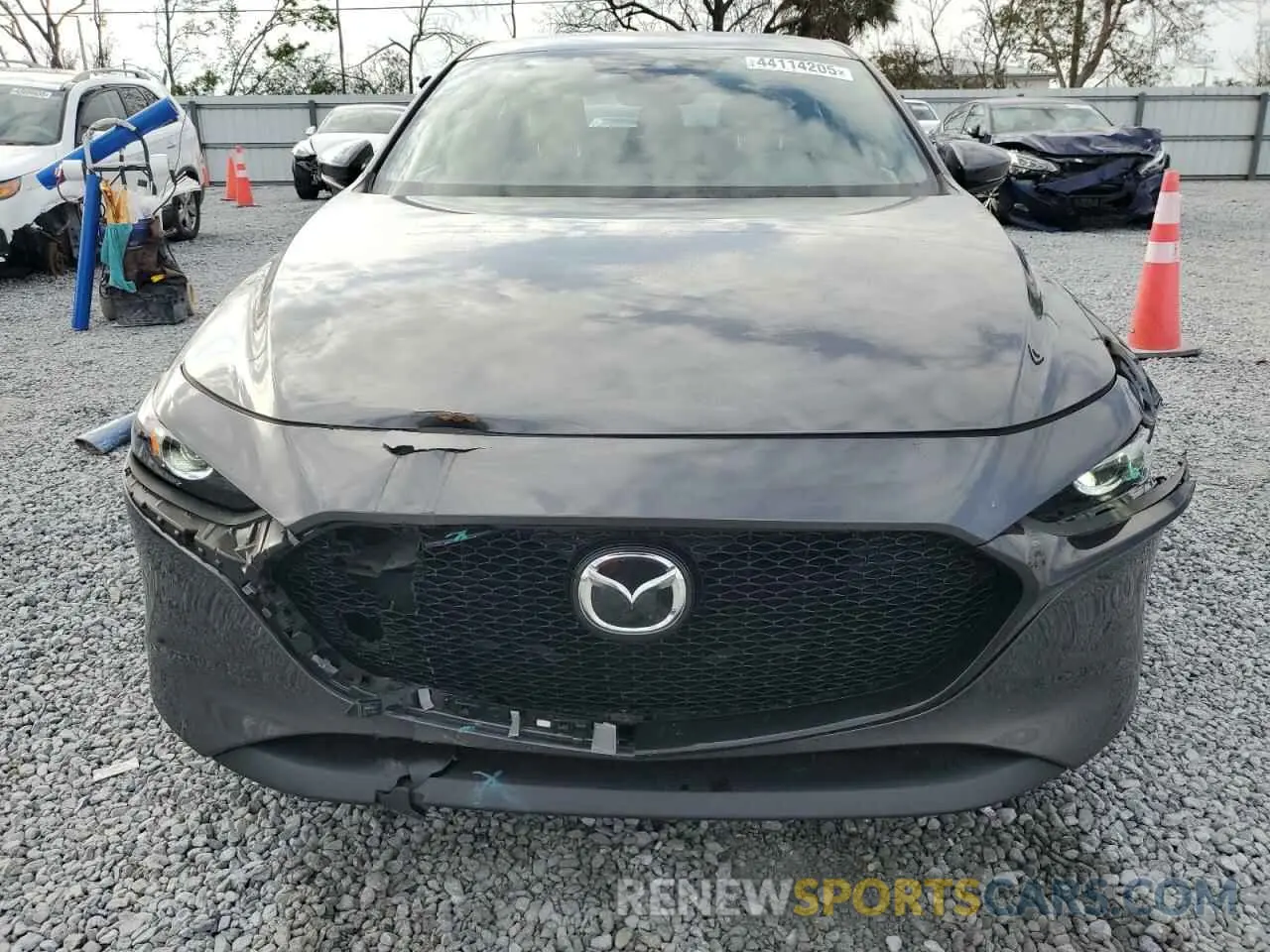5 fotografías del automóvil dañado JM1BPAKL3M1402256 MAZDA 3 2021