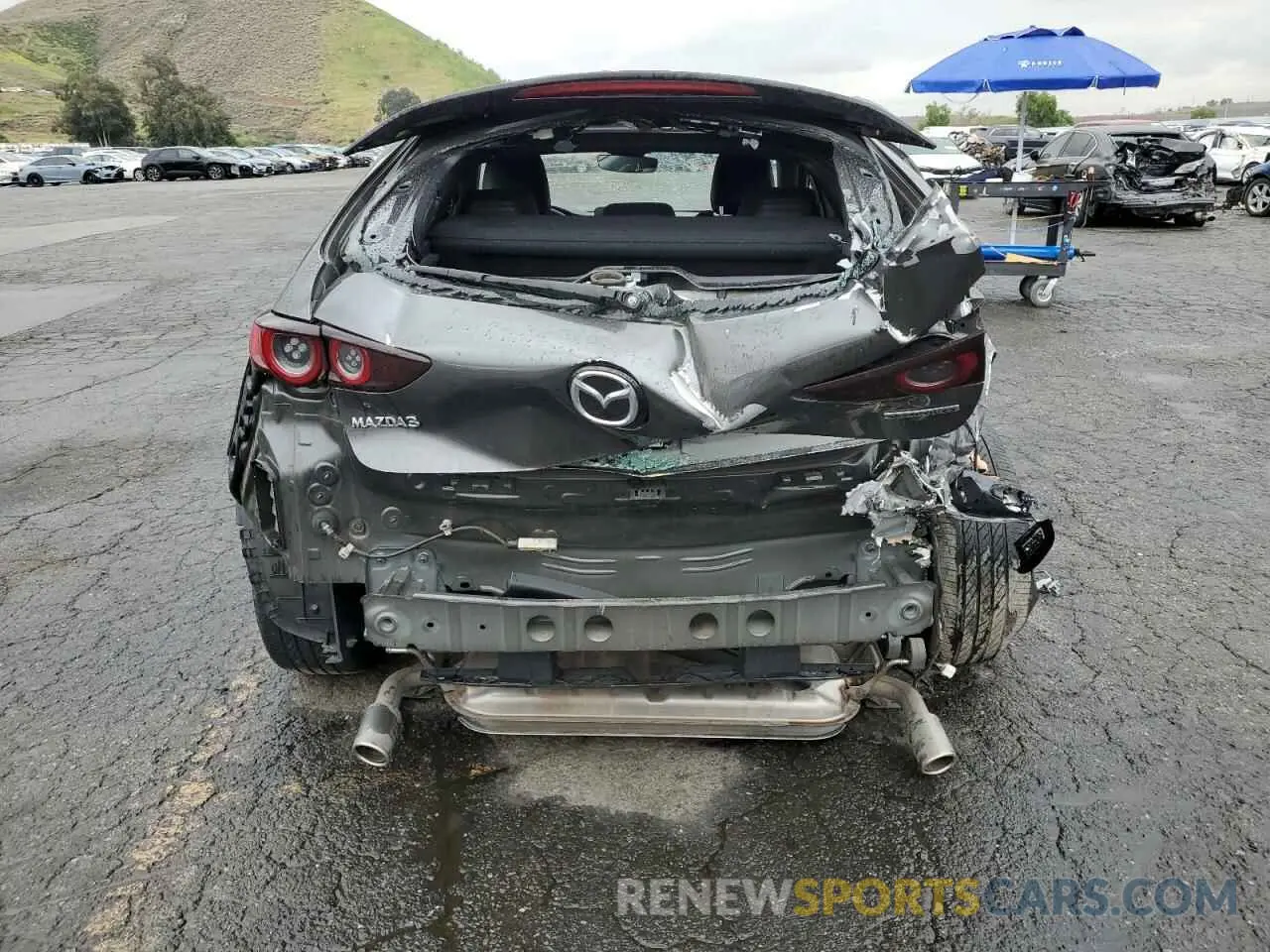 6 fotografías del automóvil dañado JM1BPAKL7M1319641 MAZDA 3 2021