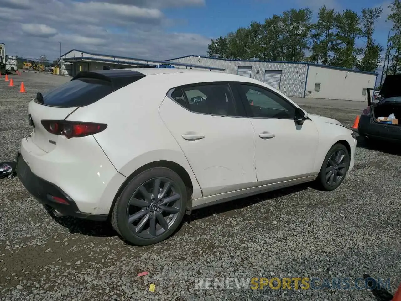 3 fotografías del automóvil dañado JM1BPALL2M1305466 MAZDA 3 2021