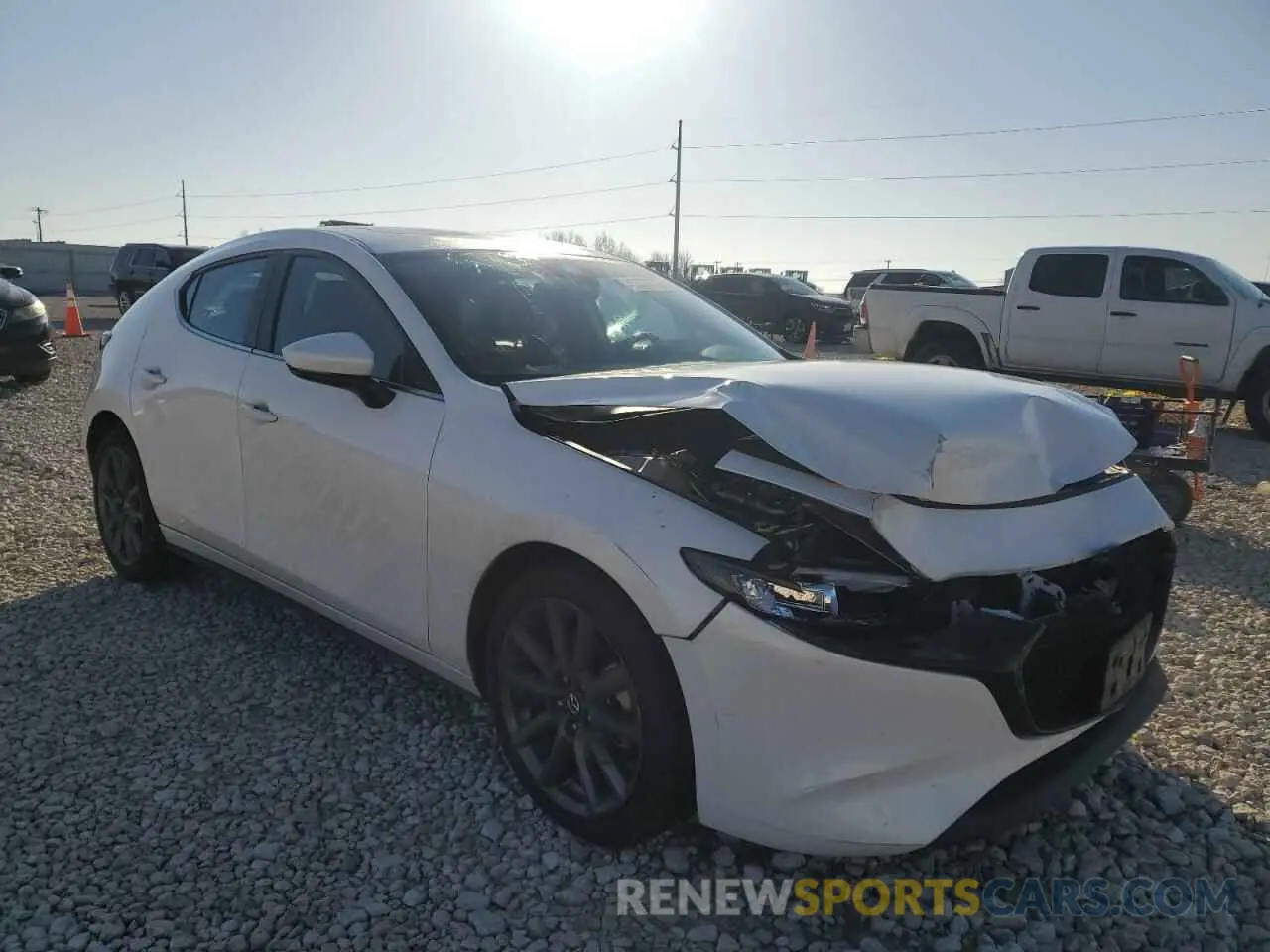 4 fotografías del automóvil dañado JM1BPALL6M1402587 MAZDA 3 2021