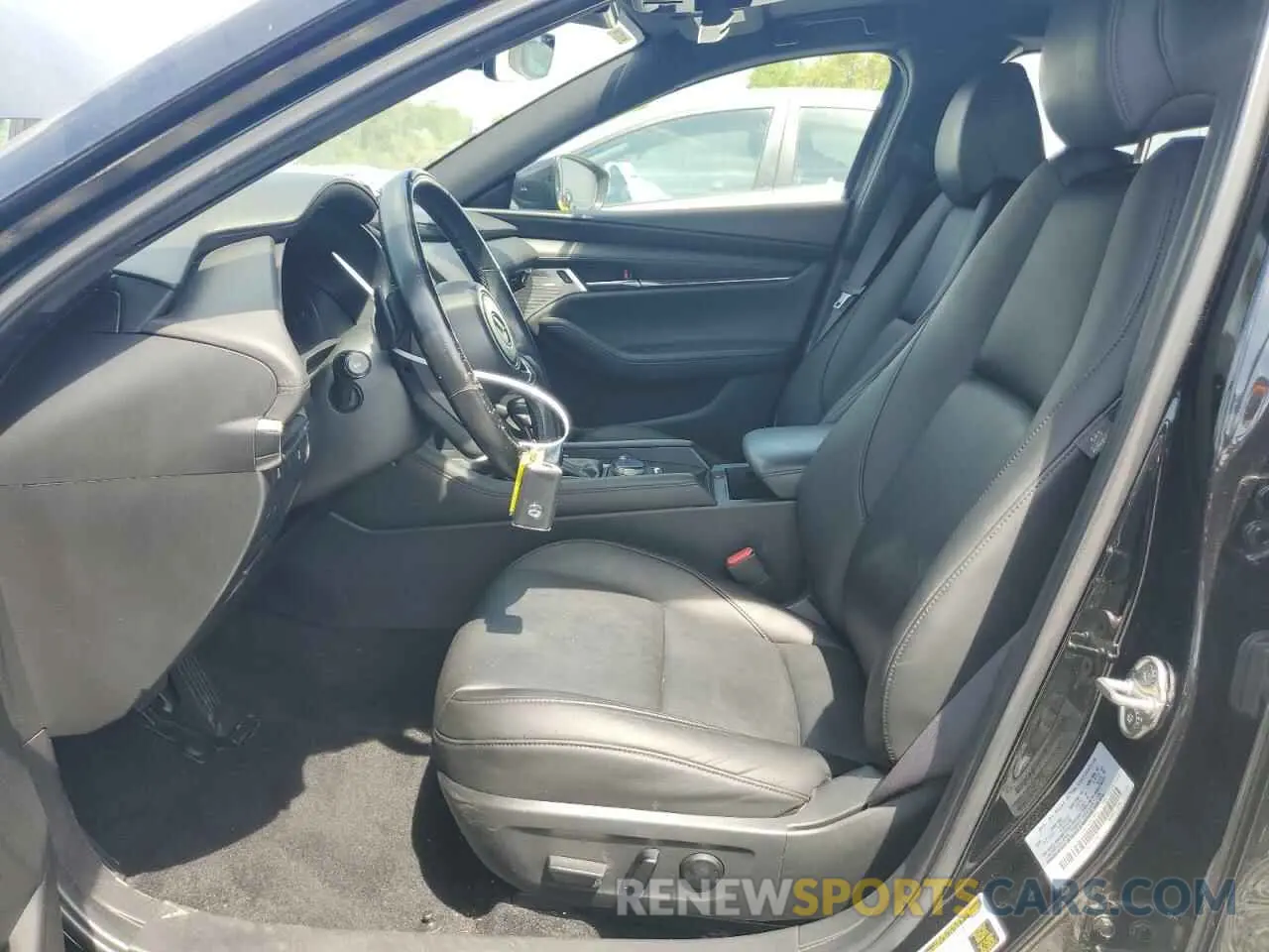 7 fotografías del automóvil dañado JM1BPBJY6M1402352 MAZDA 3 2021