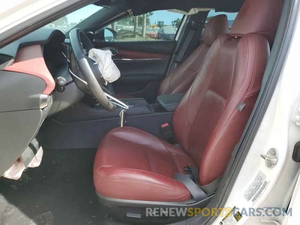 7 fotografías del automóvil dañado JM1BPBNY5M1334328 MAZDA 3 2021