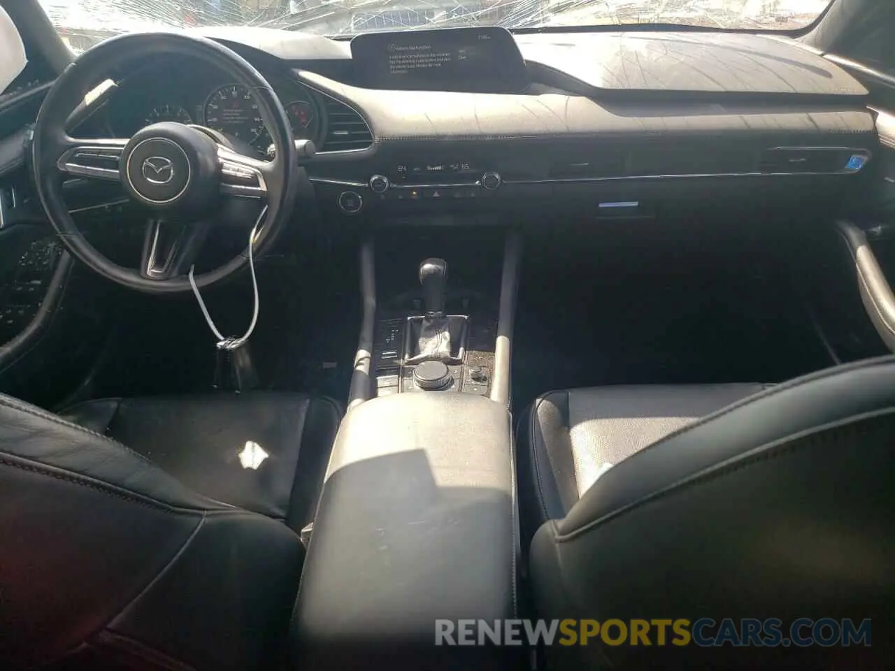 8 fotografías del automóvil dañado JM1BPBNY7M1311309 MAZDA 3 2021
