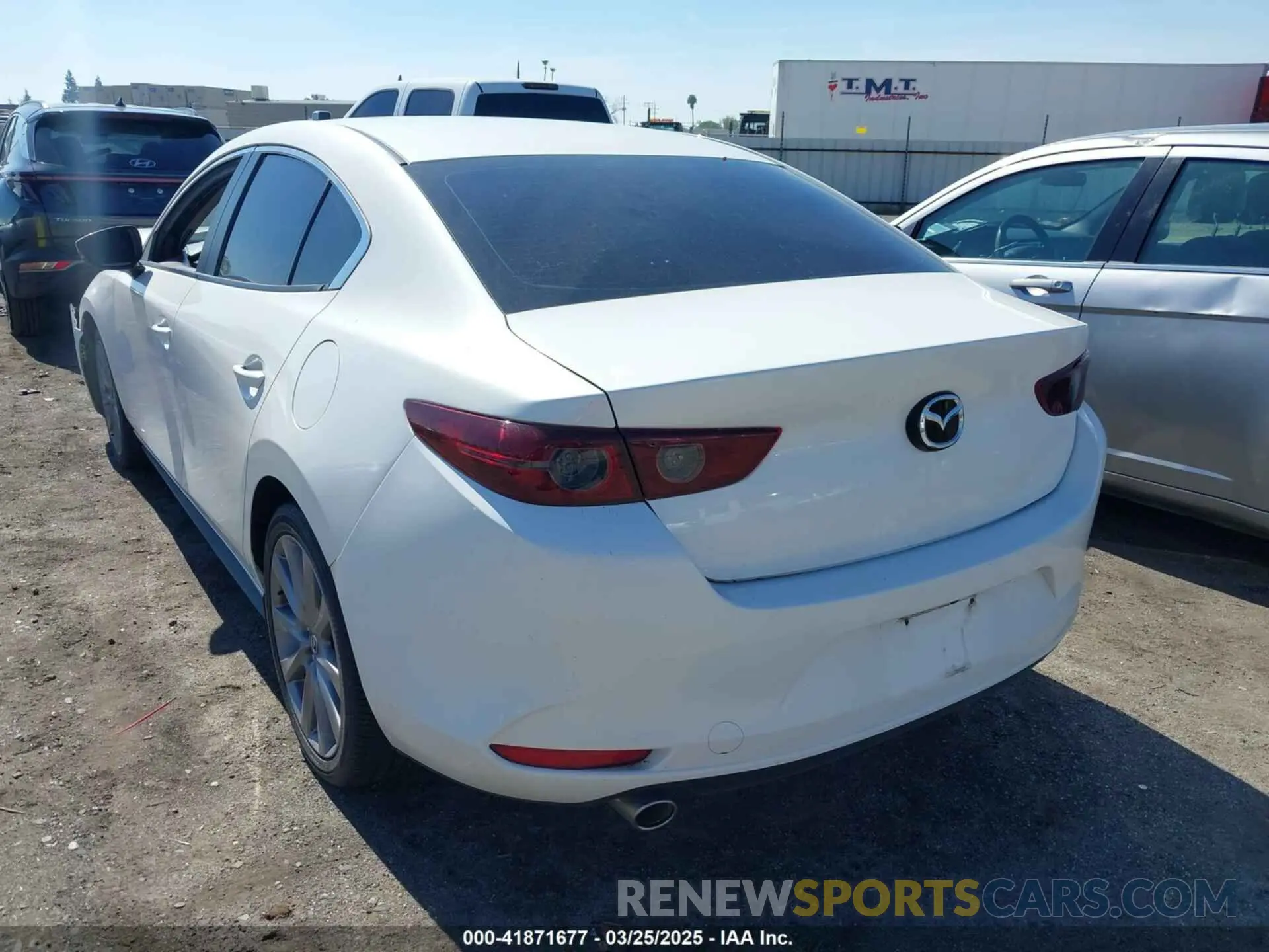 3 fotografías del automóvil dañado JM1BPDCL7M1330705 MAZDA 3 2021