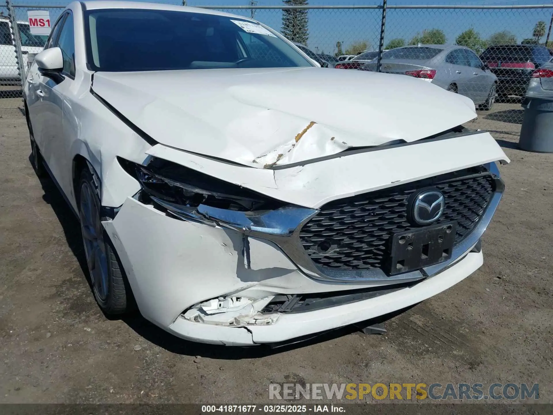 6 fotografías del automóvil dañado JM1BPDCL7M1330705 MAZDA 3 2021