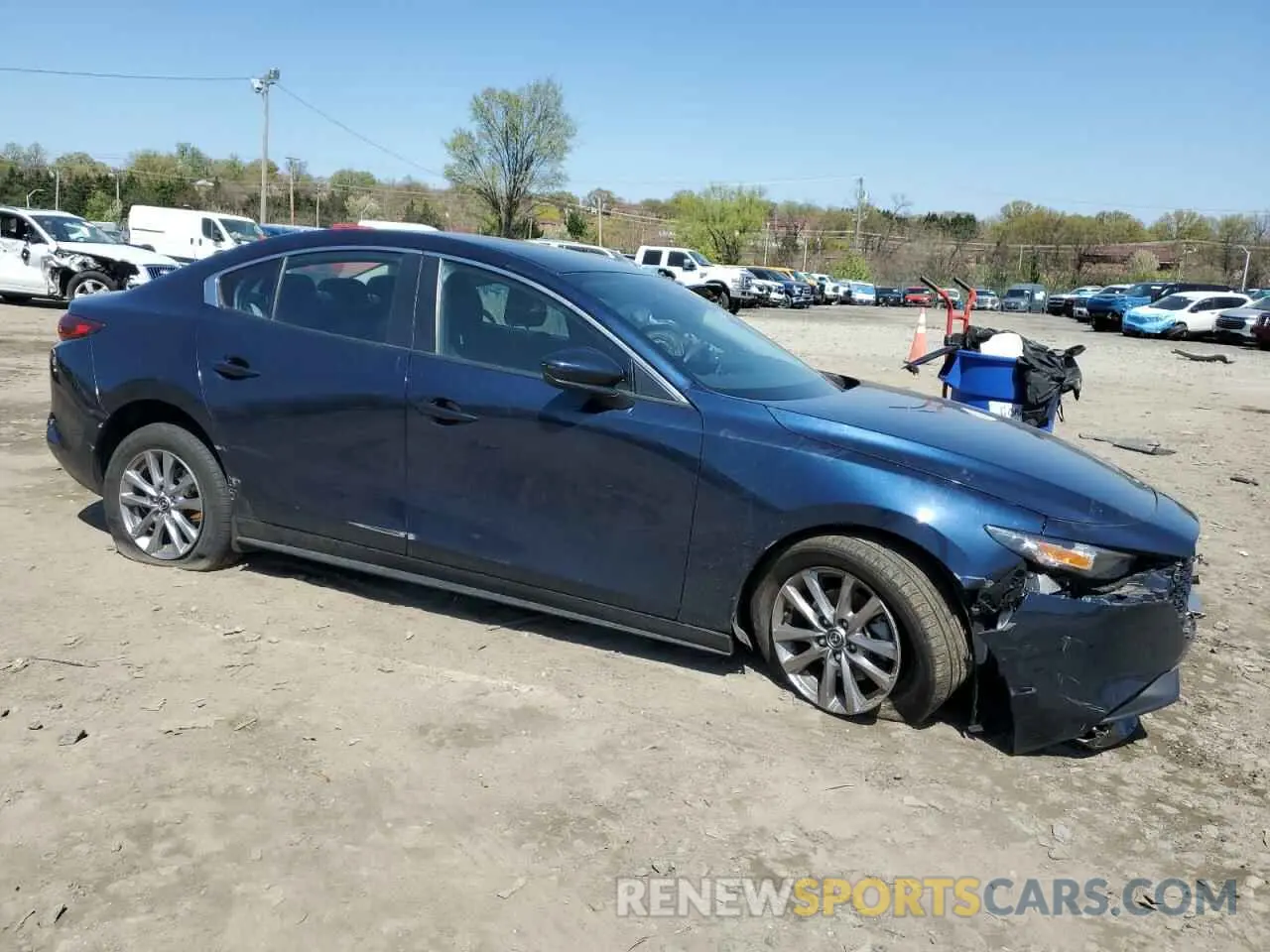 4 fotografías del automóvil dañado 3MZBPAAL2NM301597 MAZDA 3 2022