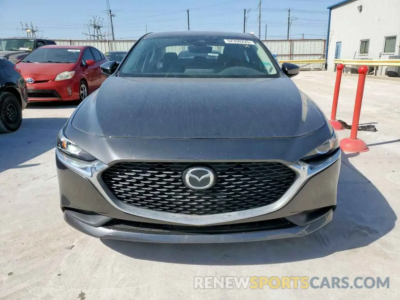 5 fotografías del automóvil dañado 3MZBPABL4NM313703 MAZDA 3 2022