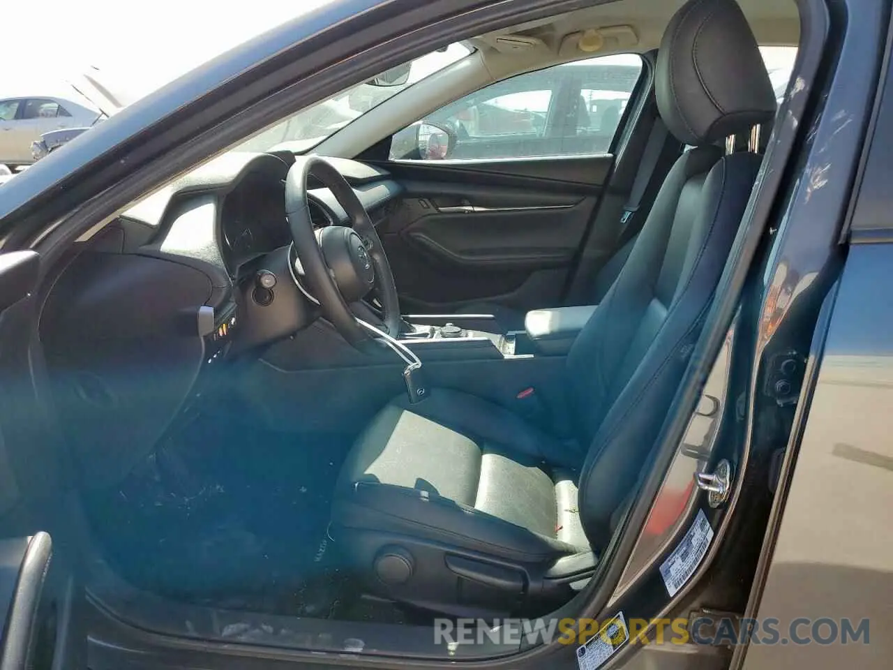 7 fotografías del automóvil dañado 3MZBPABL4NM313703 MAZDA 3 2022