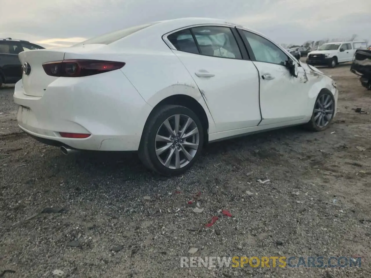 3 fotografías del automóvil dañado 3MZBPACL3NM309088 MAZDA 3 2022