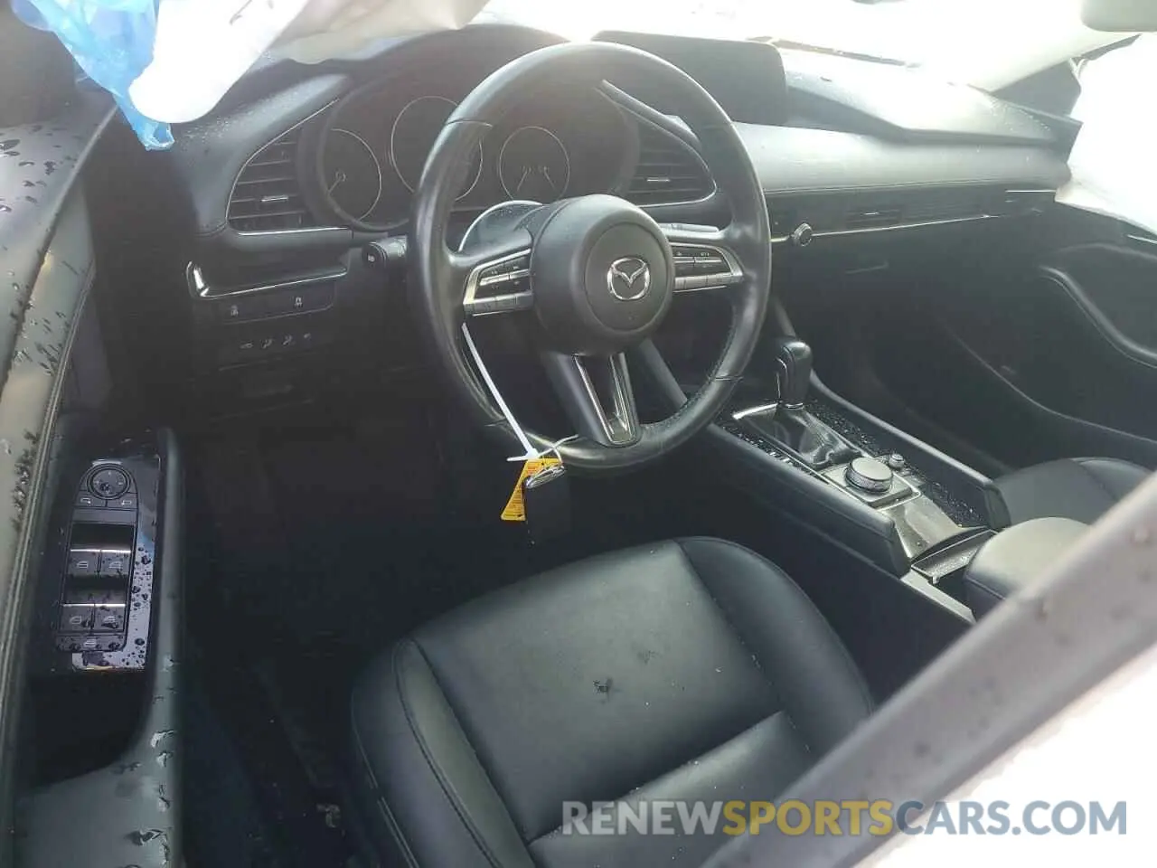 8 fotografías del automóvil dañado 3MZBPACL3NM309088 MAZDA 3 2022