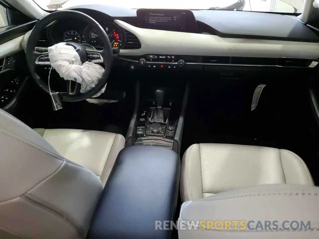 8 fotografías del automóvil dañado 3MZBPADL3NM317206 MAZDA 3 2022