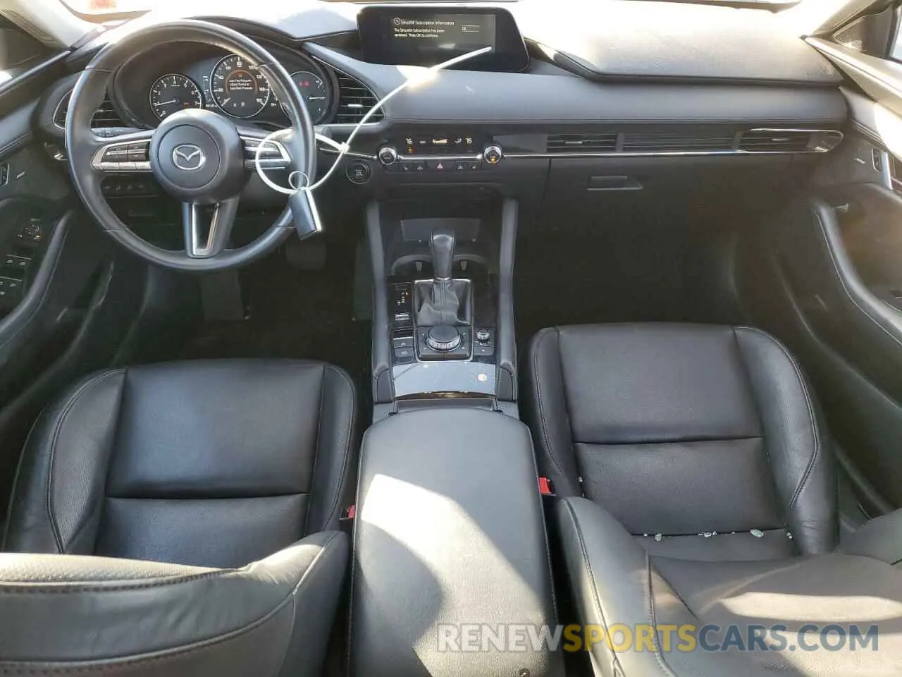 8 fotografías del automóvil dañado 3MZBPBDL5NM306598 MAZDA 3 2022