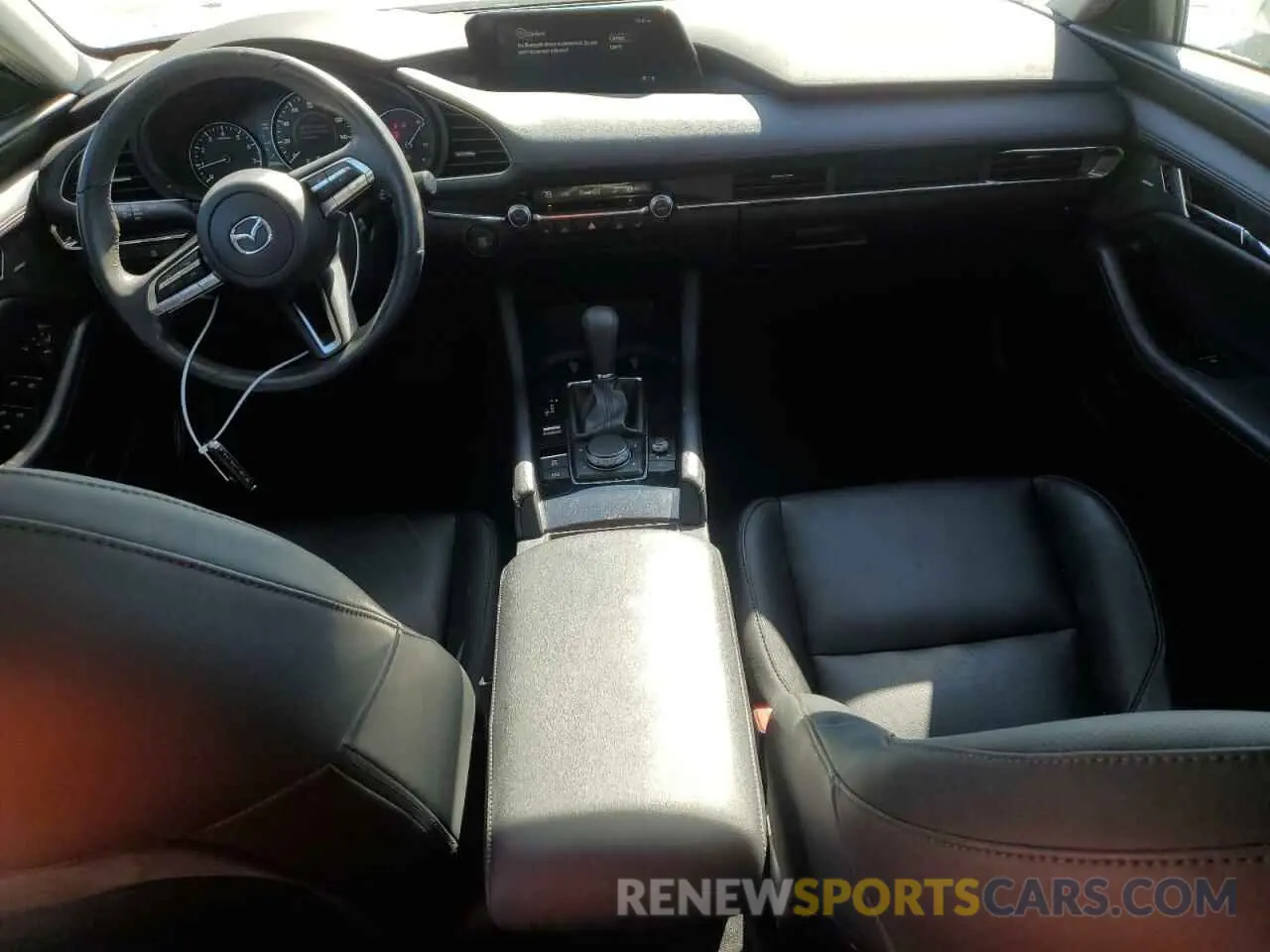 8 fotografías del automóvil dañado 3MZBPBDL8NM318955 MAZDA 3 2022