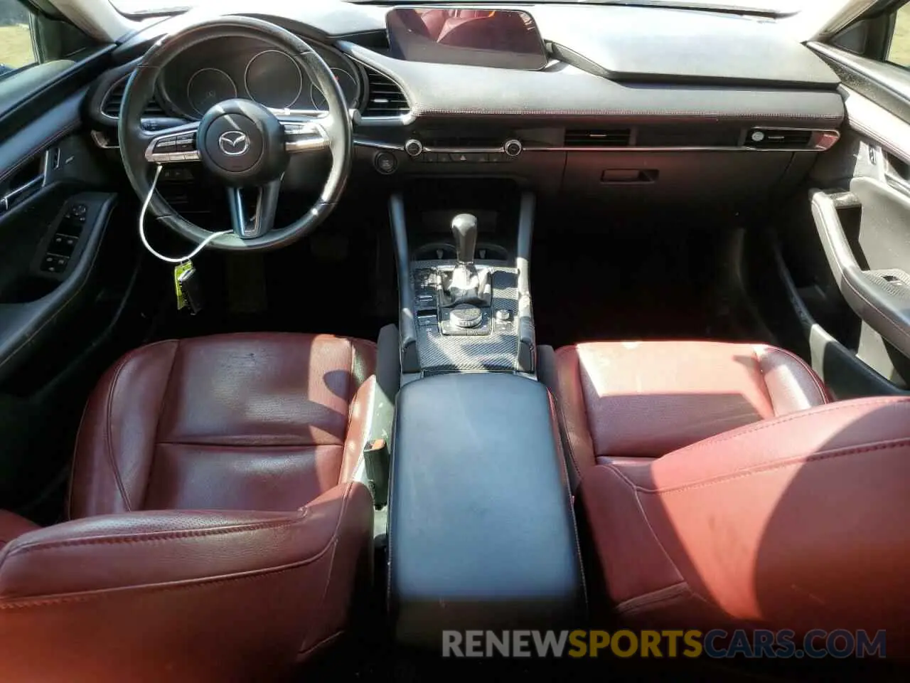 8 fotografías del automóvil dañado JM1BPACL1N1506356 MAZDA 3 2022