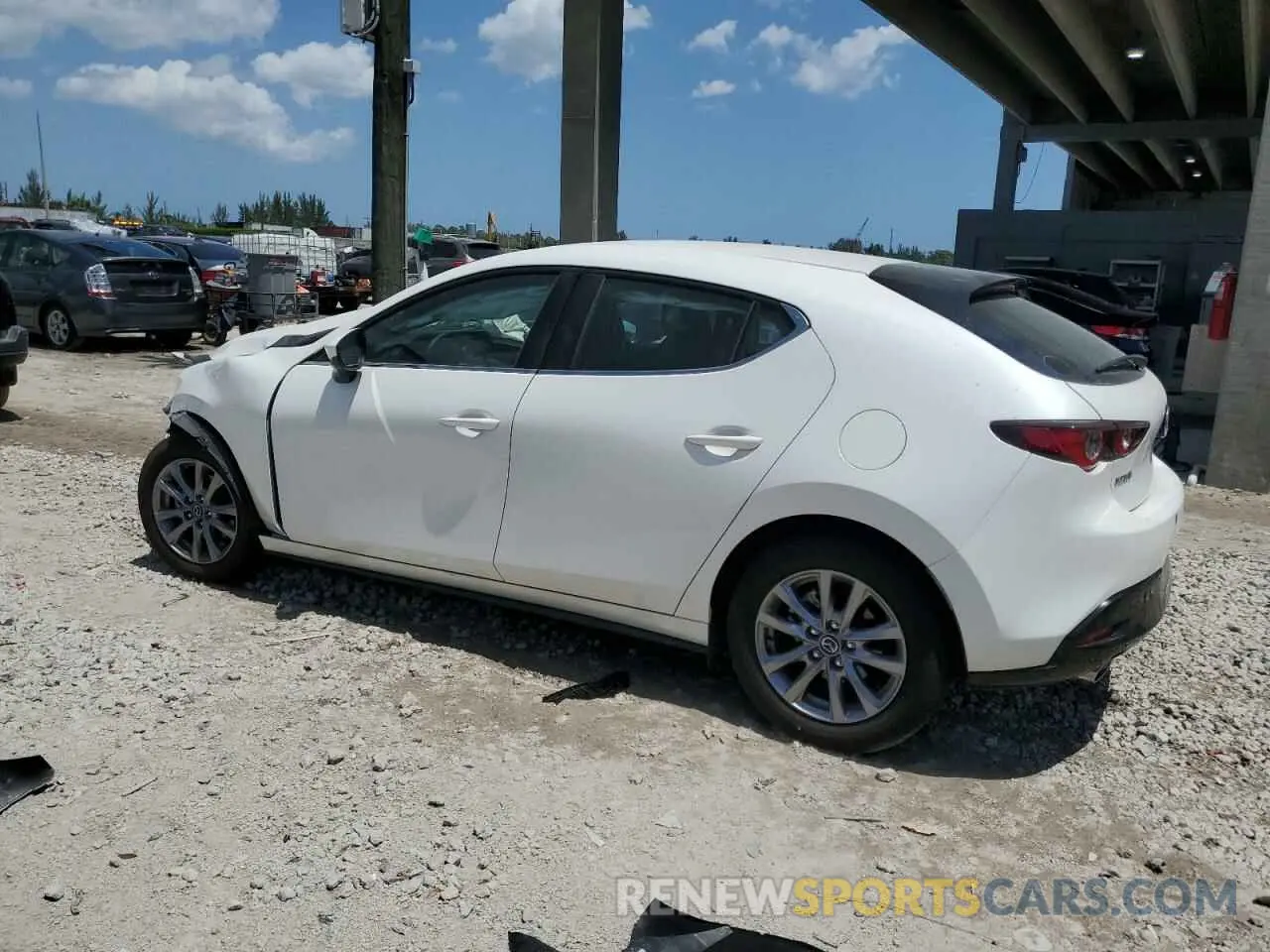 2 fotografías del automóvil dañado JM1BPAJL9N1509587 MAZDA 3 2022