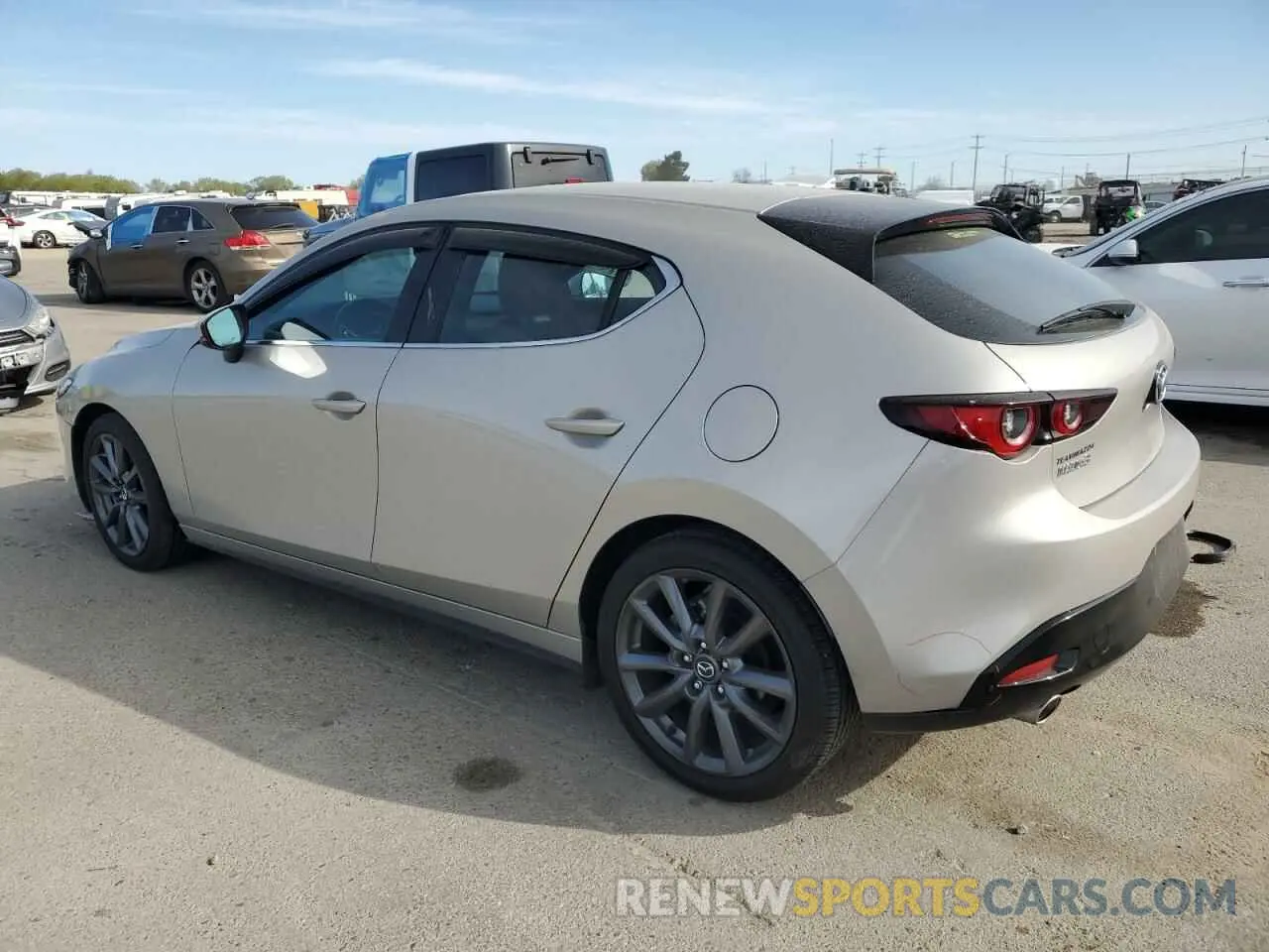 2 fotografías del automóvil dañado JM1BPALL2N1519102 MAZDA 3 2022