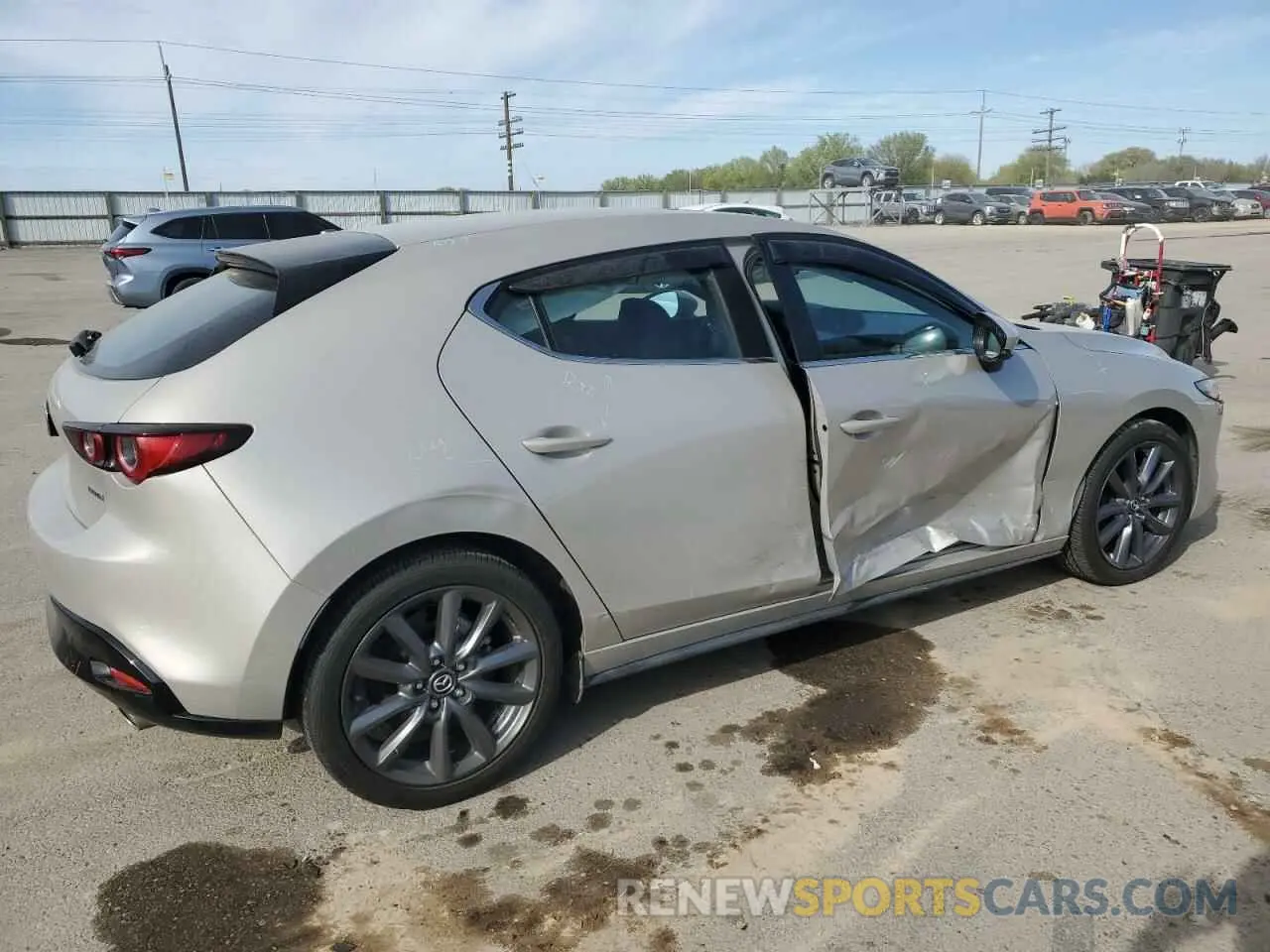 3 fotografías del automóvil dañado JM1BPALL2N1519102 MAZDA 3 2022
