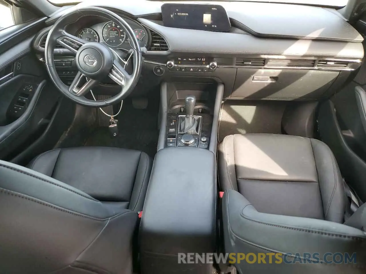 8 fotografías del automóvil dañado JM1BPALL2N1519102 MAZDA 3 2022