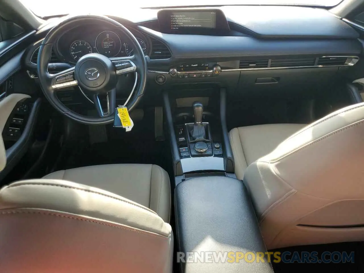 8 fotografías del automóvil dañado JM1BPBLL2N1500393 MAZDA 3 2022
