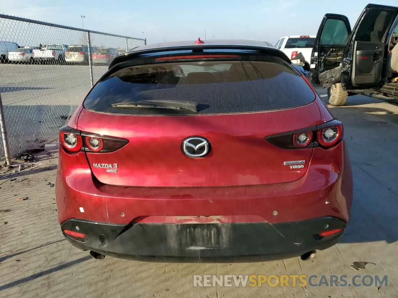 6 fotografías del automóvil dañado JM1BPBNY6N1518565 MAZDA 3 2022