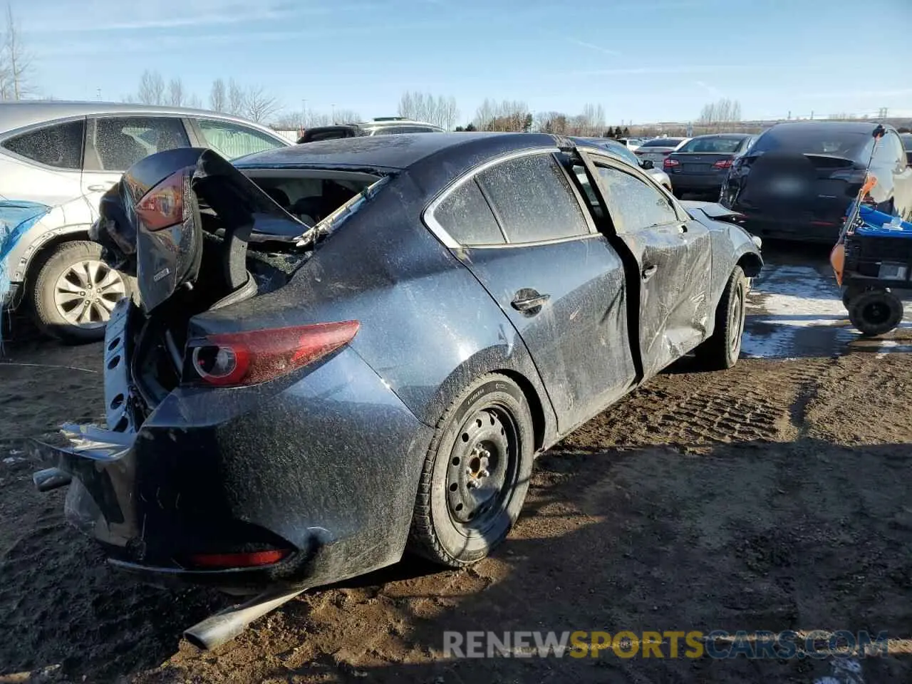 3 fotografías del automóvil dañado 3MZBPAB71PM369670 MAZDA 3 2023