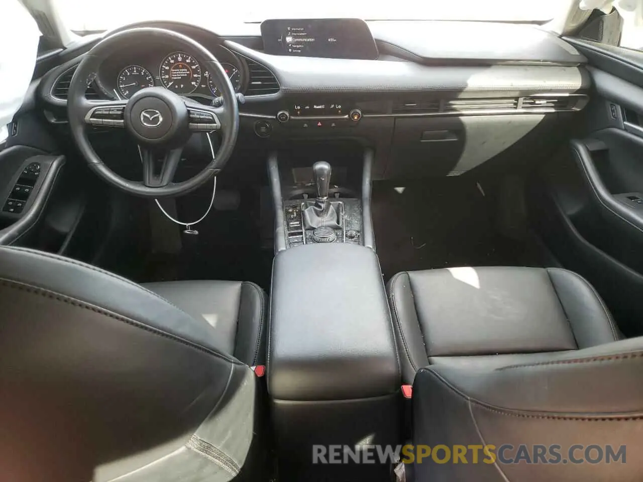 8 fotografías del automóvil dañado 3MZBPABM3PM354240 MAZDA 3 2023