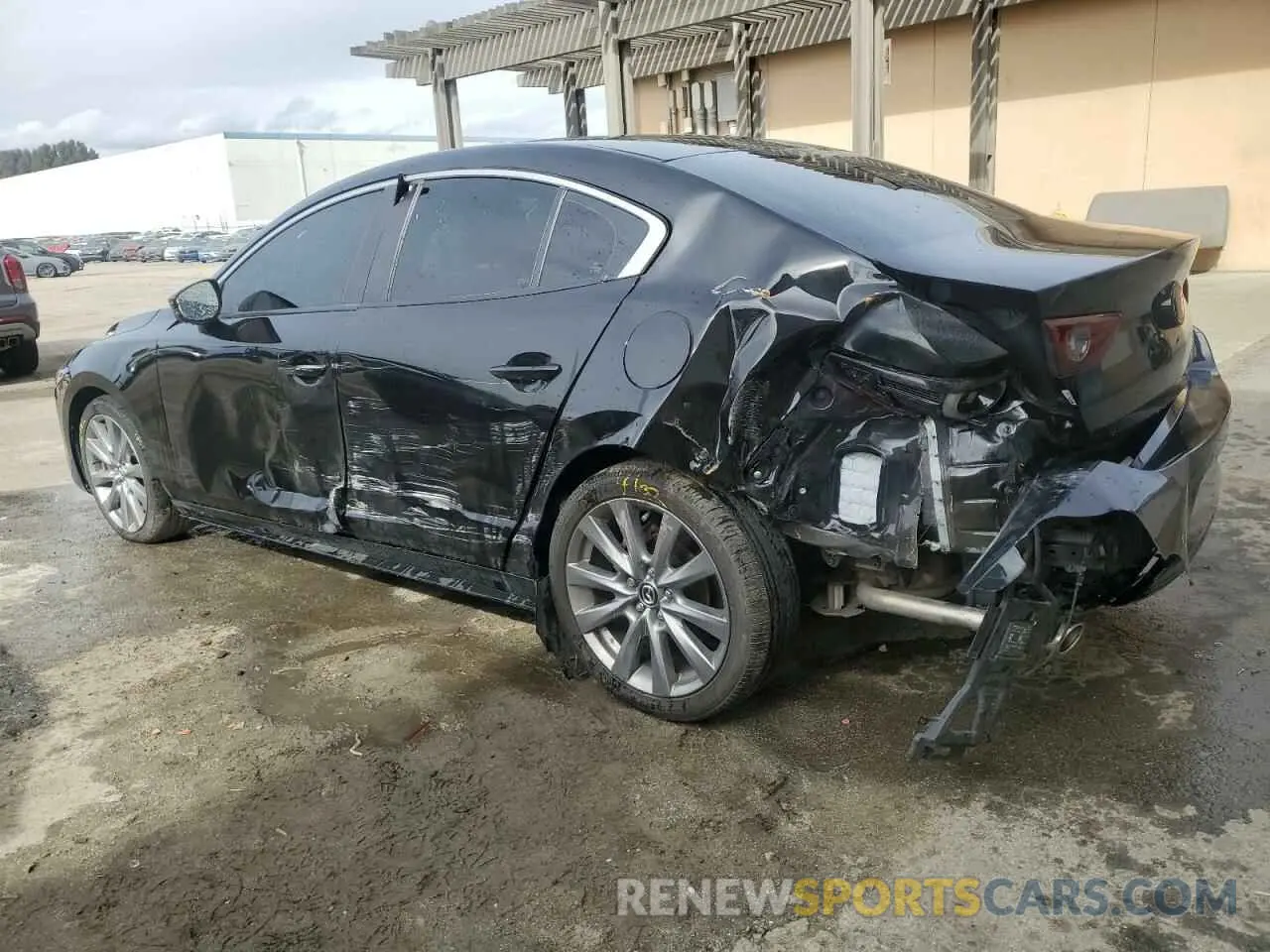 2 fotografías del automóvil dañado 3MZBPABM3PM356635 MAZDA 3 2023