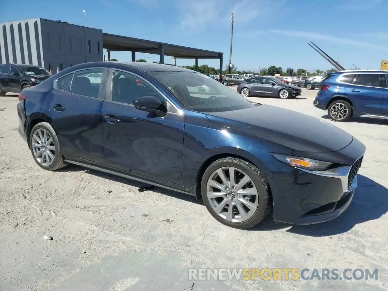 4 fotografías del automóvil dañado 3MZBPACMXPM374998 MAZDA 3 2023