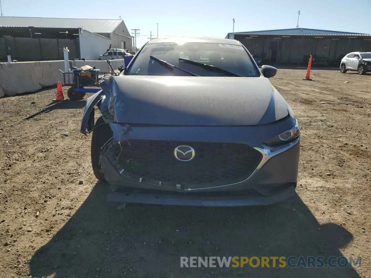 5 fotografías del automóvil dañado 3MZBPBCM5PM361324 MAZDA 3 2023