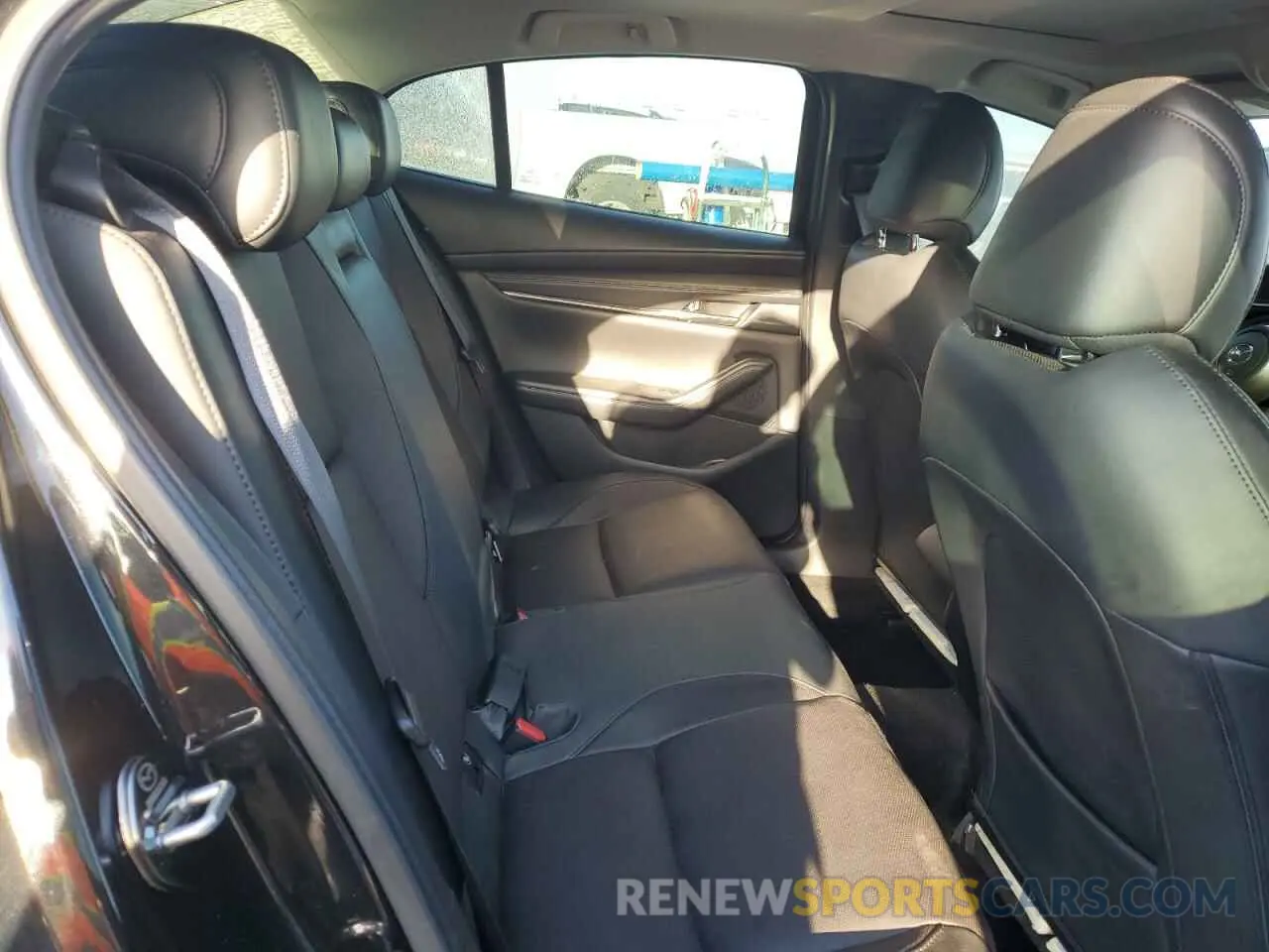 10 fotografías del automóvil dañado 3MZBPBDM1PM378054 MAZDA 3 2023