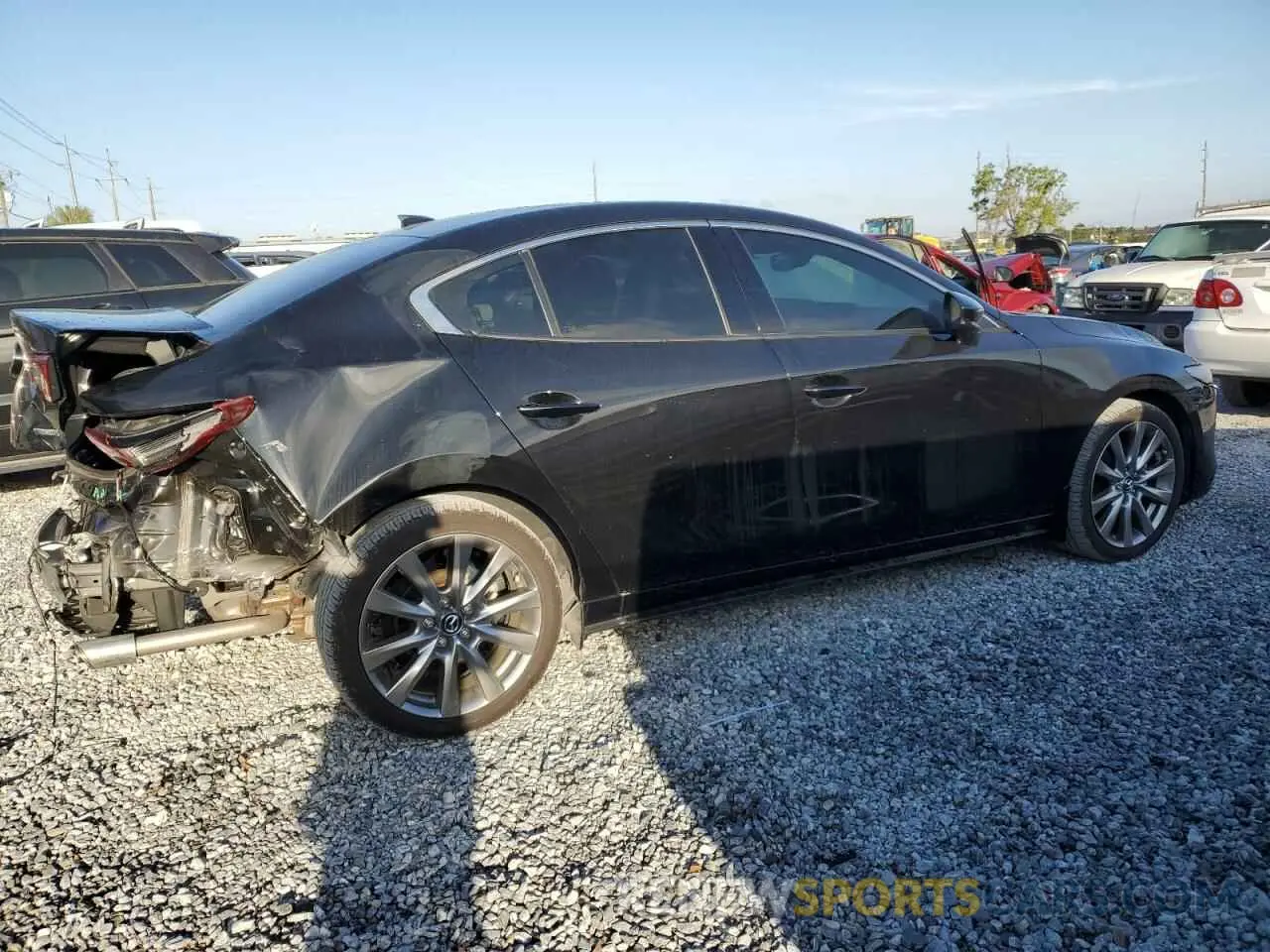 3 fotografías del automóvil dañado 3MZBPBDM1PM378054 MAZDA 3 2023