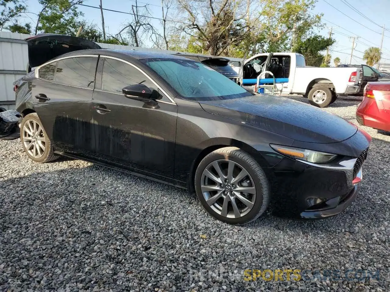 4 fotografías del automóvil dañado 3MZBPBDM1PM378054 MAZDA 3 2023