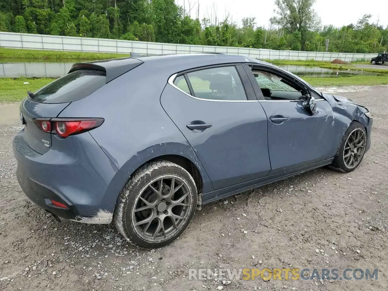 3 fotografías del automóvil dañado JM1BPBJY2P1600818 MAZDA 3 2023